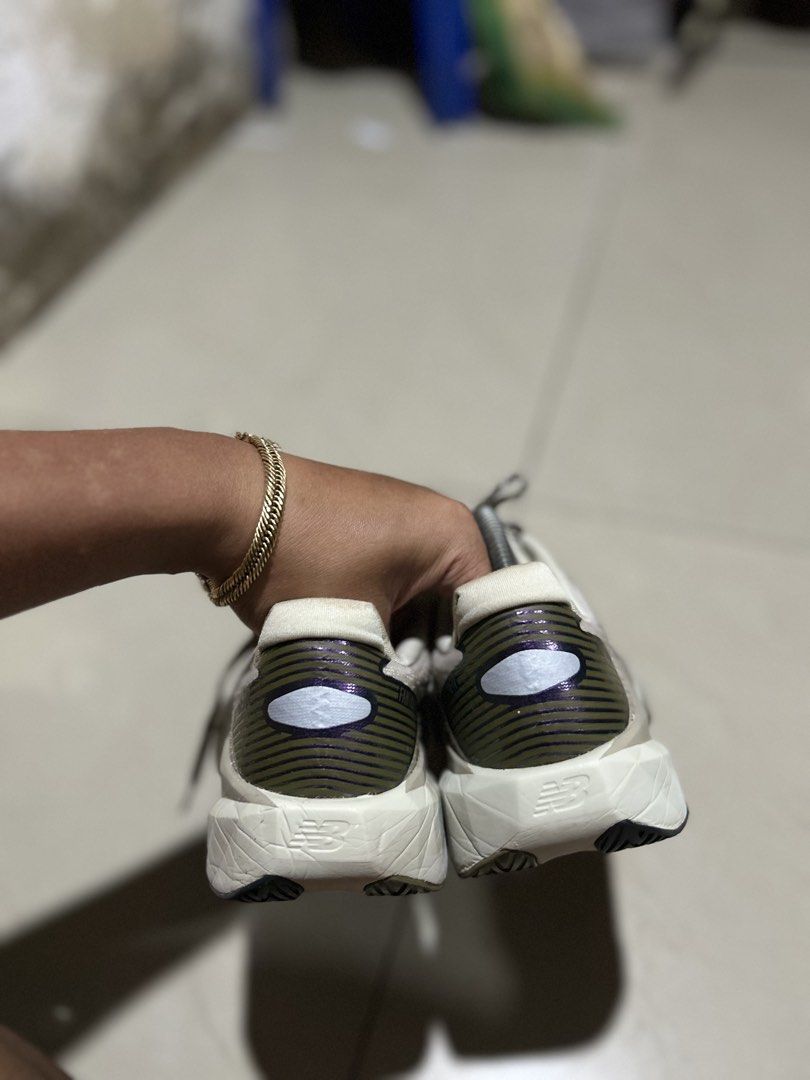 New Balance (Category: Sneakers) located in Cebu City. Submitted by cyrilk1cks (Listing ID 1470857654, Image 2). Description: .