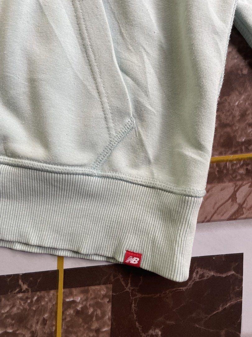 NEWBALANCE HOODIE (Category: Hoodies) located in Quezon. Submitted by thriftedbyandie (Listing ID 1470856463, Image 3). Description: .