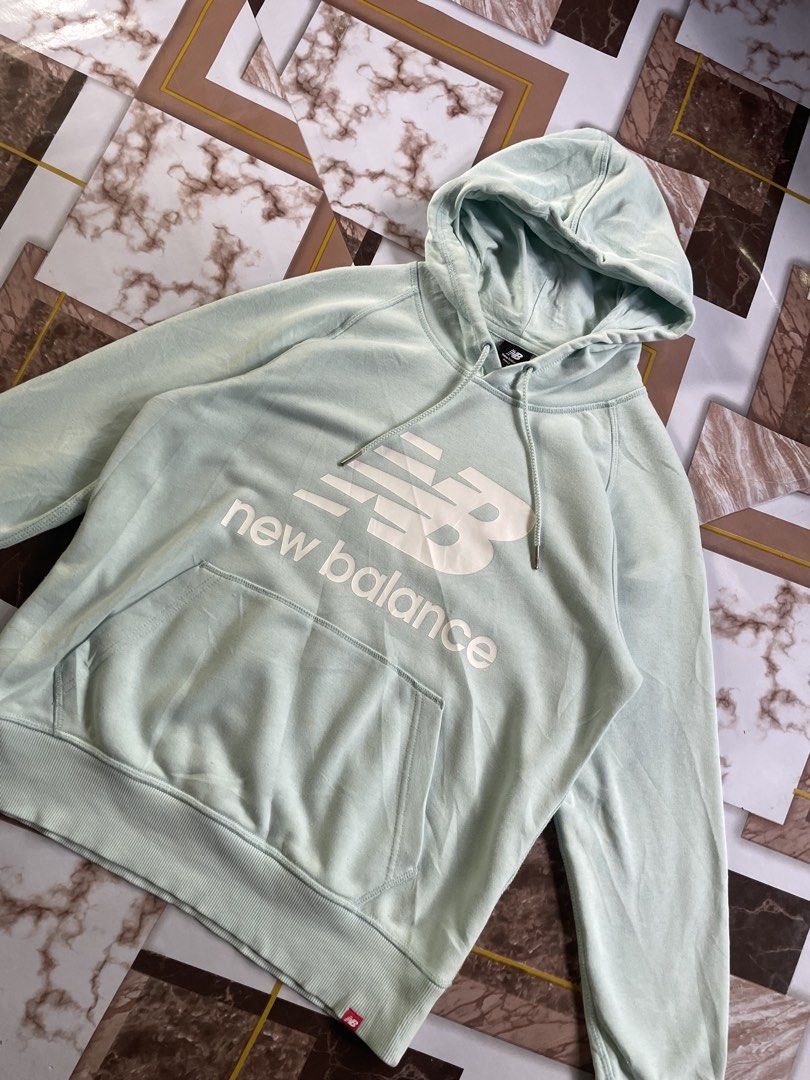 NEWBALANCE HOODIE (Category: Hoodies) located in Quezon. Submitted by thriftedbyandie (Listing ID 1470856463, Image 2). Description: .