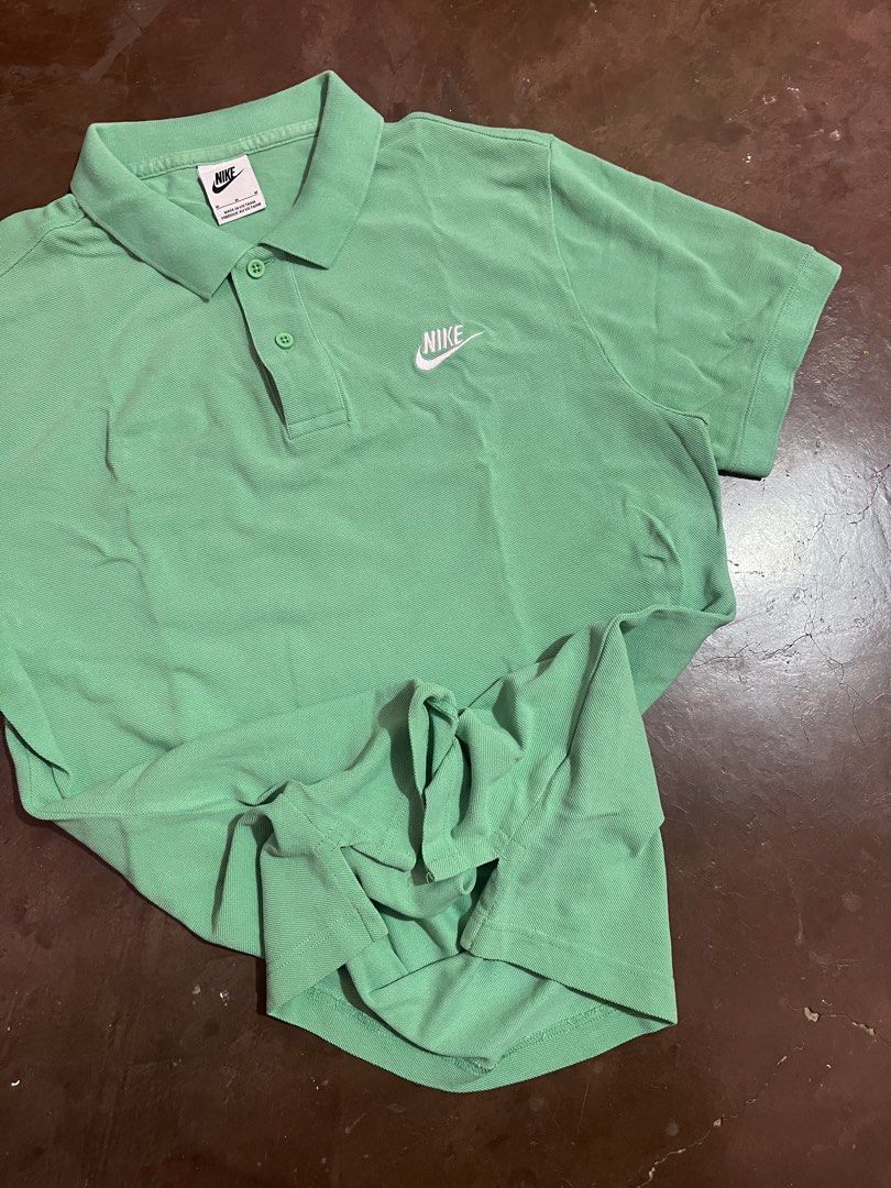 NIKE (Category: Tshirts & Polo Shirts ) located in Ipil. Submitted by cris_1999_fire (Listing ID 1470798008, Image 3). Description: Nike Width: 20 Length: 26.5/27.5 Excellent.