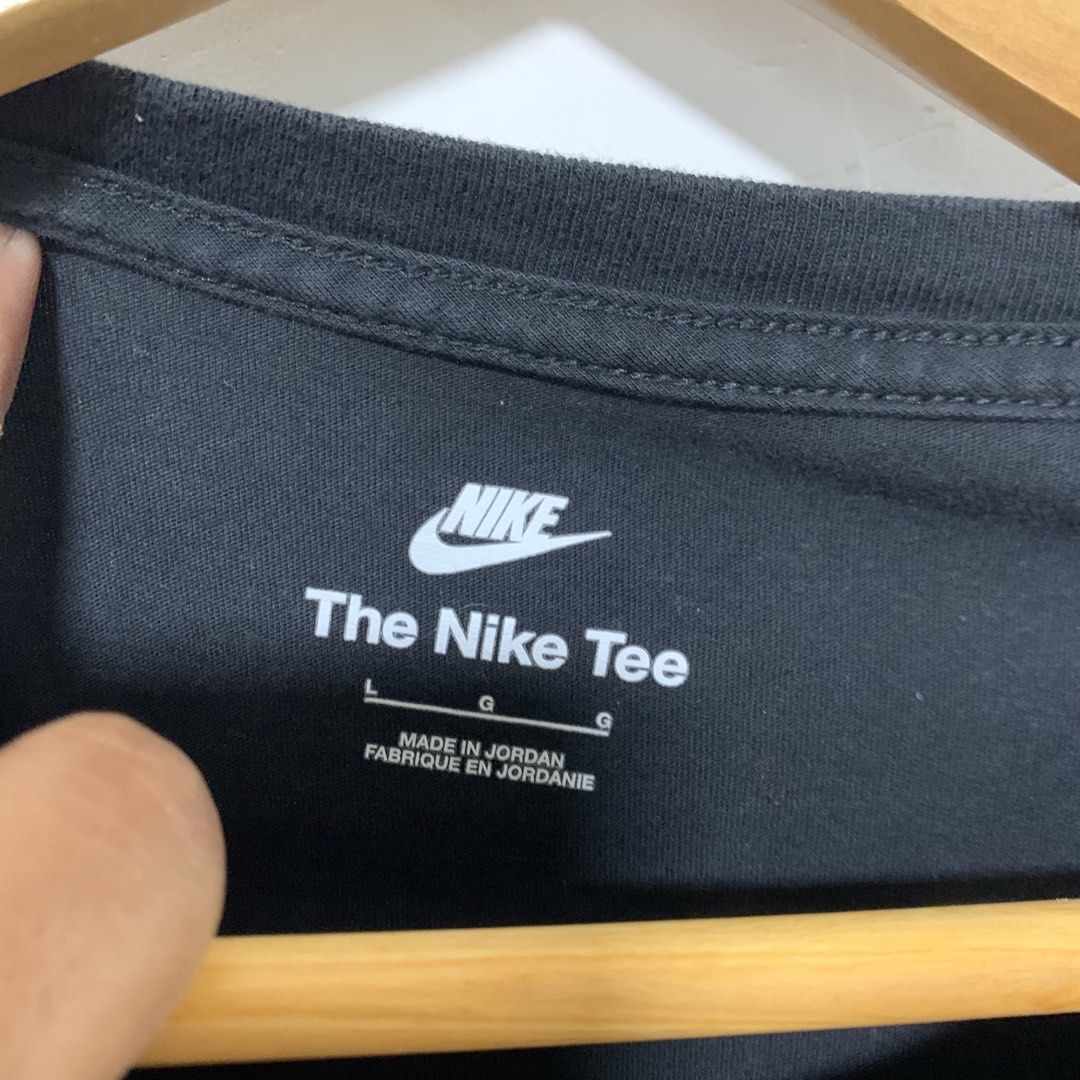Nike (Category: Tshirts & Polo Shirts ) located in Cavite. Submitted by yobubsss (Listing ID 1470907400, Image 3). Description: Size large 22w 28L Good condition No issue.