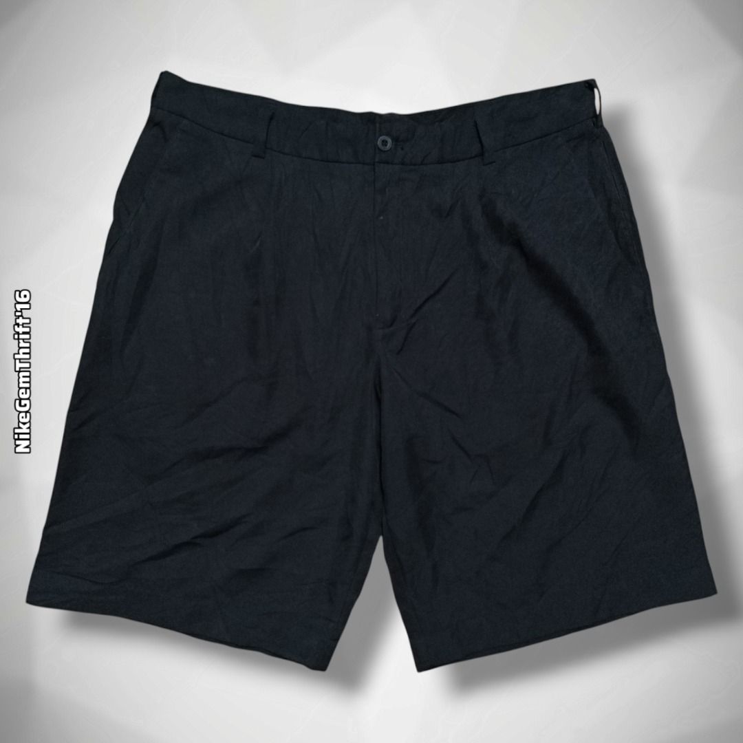 Nike (2) (Category: Shorts) located in Santa Cruz. Submitted by nikegemthrift2016 (Listing ID 1470743667, Image 1). Description: Nike (2) Size: 36 Length: 20.5 Excellent 380 plus sf.