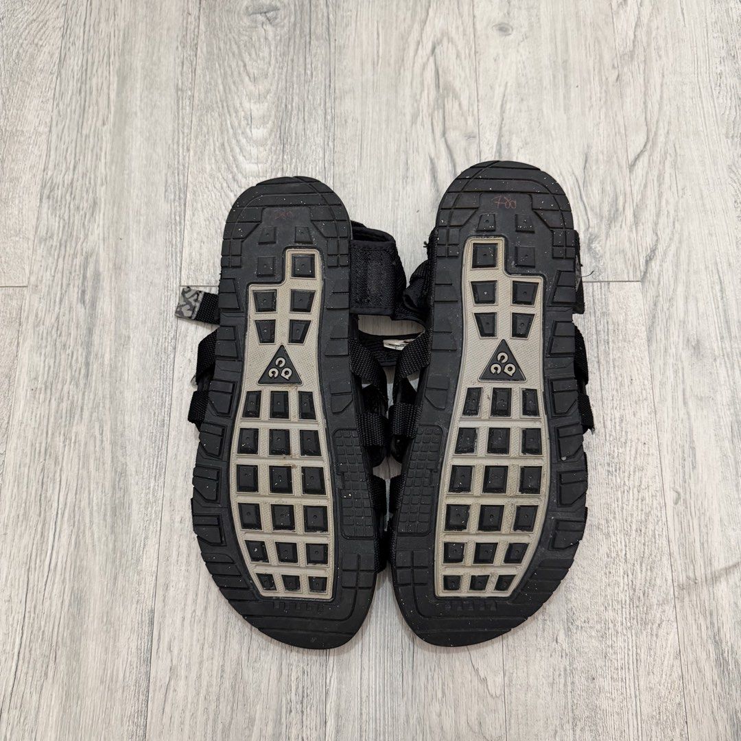 Nike ACG Hiking Sandals (Category: Sneakers) located in Manila. Submitted by wornagainstudios2 (Listing ID 1470906212, Image 3). Description: .