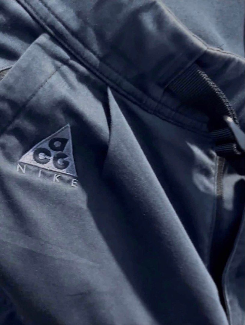 Nike ACG woven Utility cargo pants (Category: Joggers) located in Valencia. Submitted by wts1122.ph (Listing ID 1470869161, Image 2). Description: Excellent No flaws 9/10 Pogi nyan sa personal.