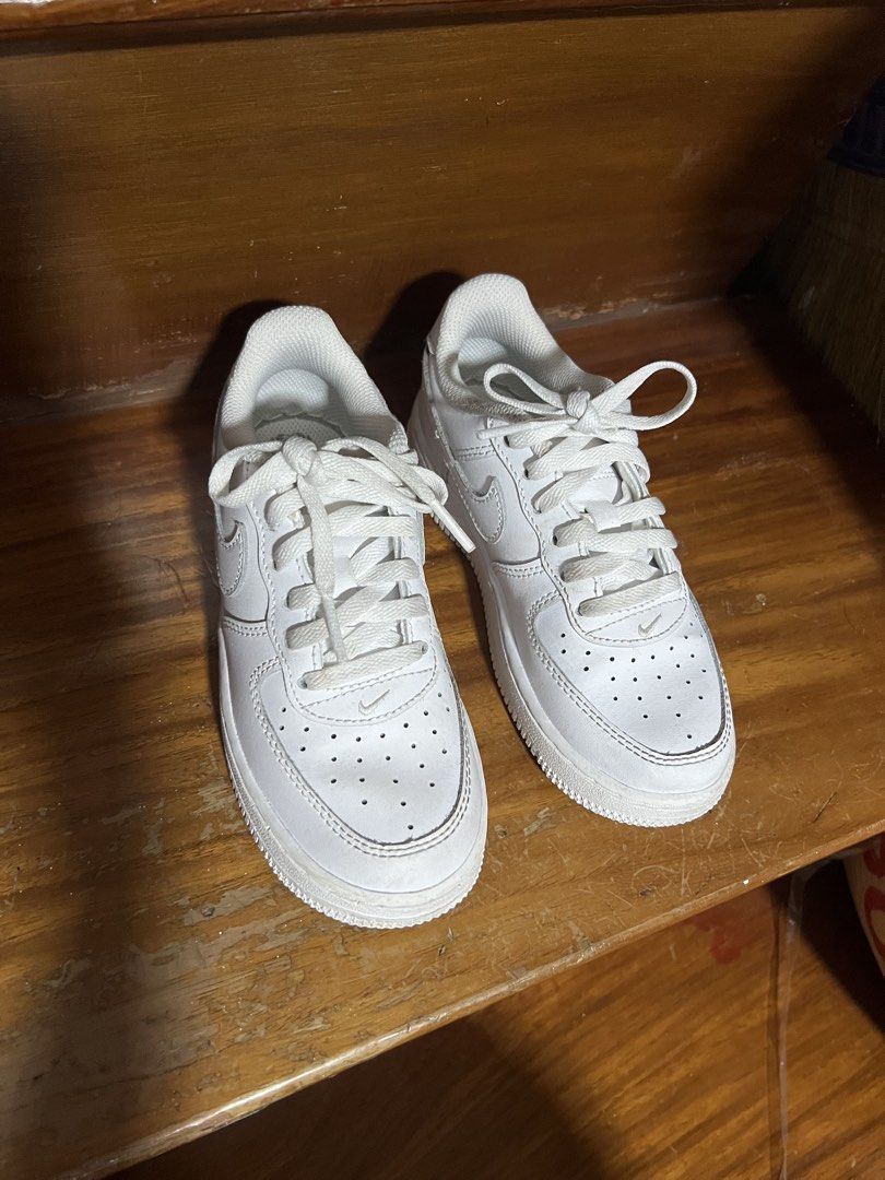 NIKE AIRFORCE 1 KIDS AUTHENTIC (Category: Babies & Kids Fashion) located in Pasig City. Submitted by livebird-217e (Listing ID 1470782163, Image 1). Description: FIXED PRICE USED ONCE AT ENCHANTED KINGDOM SIZE US 12.5c No issues, like new ulit after few wipes .