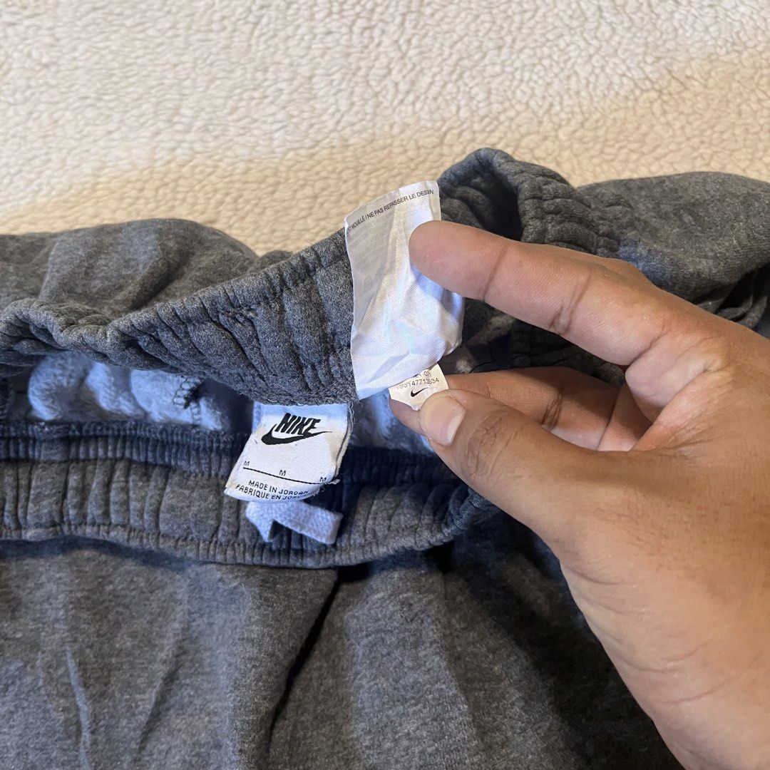 NIKE ALUMNI BIG LOGO (Category: Shorts) located in Binangonan. Submitted by nhogsmapula-24860 (Listing ID 1470805934, Image 3). Description: NIKE ALUMNI BIG LOGO NEED WASH SIZE MED ONTAG BEST FIT SA LARGE TO XL 850+SHIP.