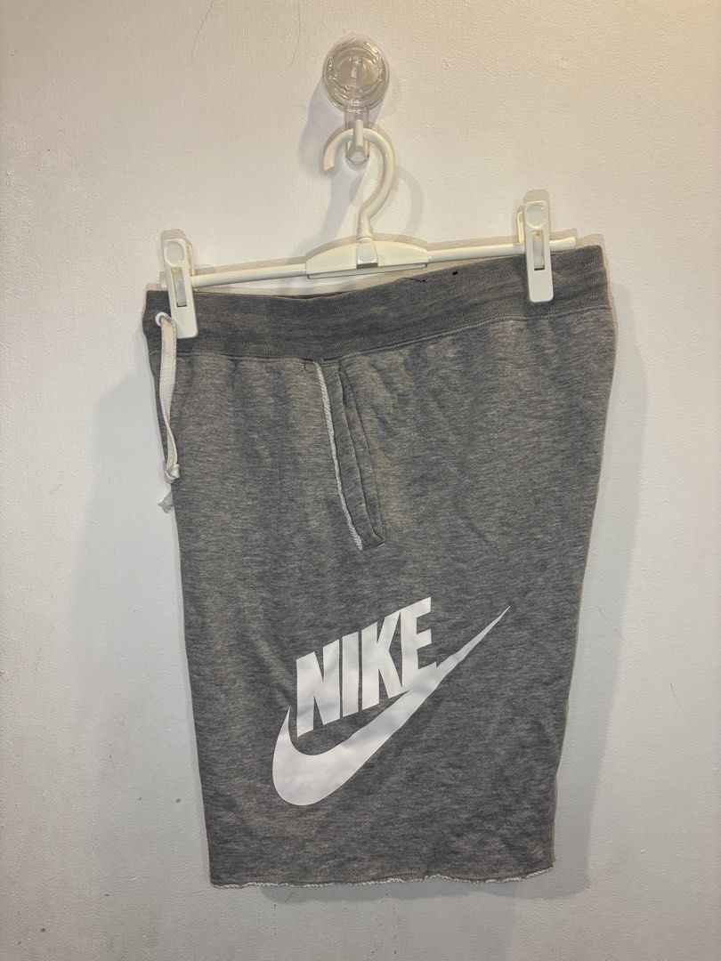 NIKE ALUMNI SHORT (Category: Shorts) located in Makati City. Submitted by sweetfitforyouph1200 (Listing ID 1470858521, Image 1). Description: Nike short Alumni design Like new .