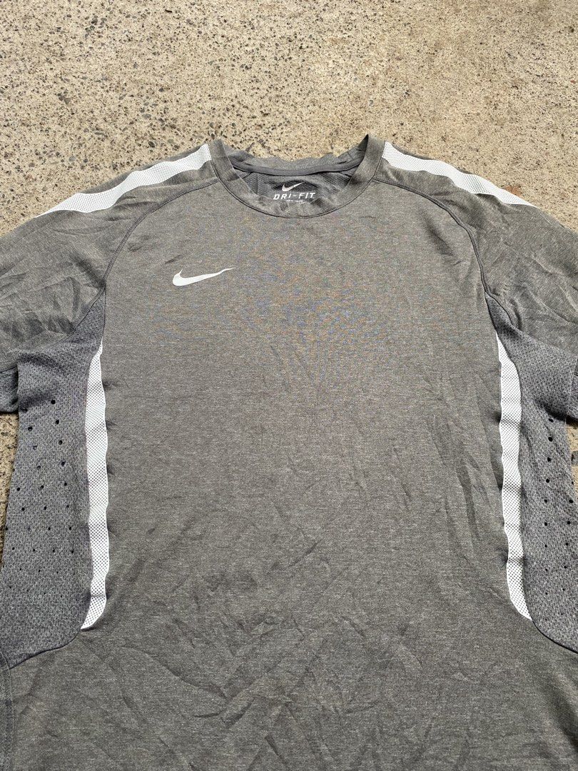 Nike Athletic Dri-Fit T-Shirt (Category: Activewear) located in Bayombong. Submitted by fliptique (Listing ID 1470760249, Image 3). Description: Nike Athletic Dri-Fit T-Shirt Excellent Condition Size : Medium Dimes : 20”x27” Shoulder To Shoulder : 16.5” Sleeve Length : 9” Hem : 19” Color Rate : 10 Issue : ❌❌❌ ₱350 + sf .