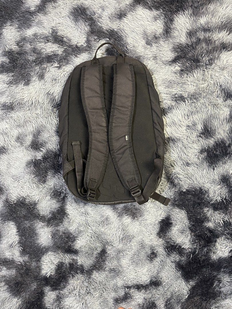 nike backpack (Category: Backpacks) located in Caba. Submitted by thriftedpopcorn (Listing ID 1470879054, Image 2). Description: nike sb courthouse backpack bkue floral approx 20 liters dimentions: length: 20 inches width: 16 inches color rate:8.5/10 or better with 15 inches laptop internal sleeves RFS: extra bag preloved 1k plus sf 💰mop:gcash/maribank 📦mod:jnt 📍location: san fernando la union 💰mop:gcash/maribank 📦mod:jnt 📍location: san fer