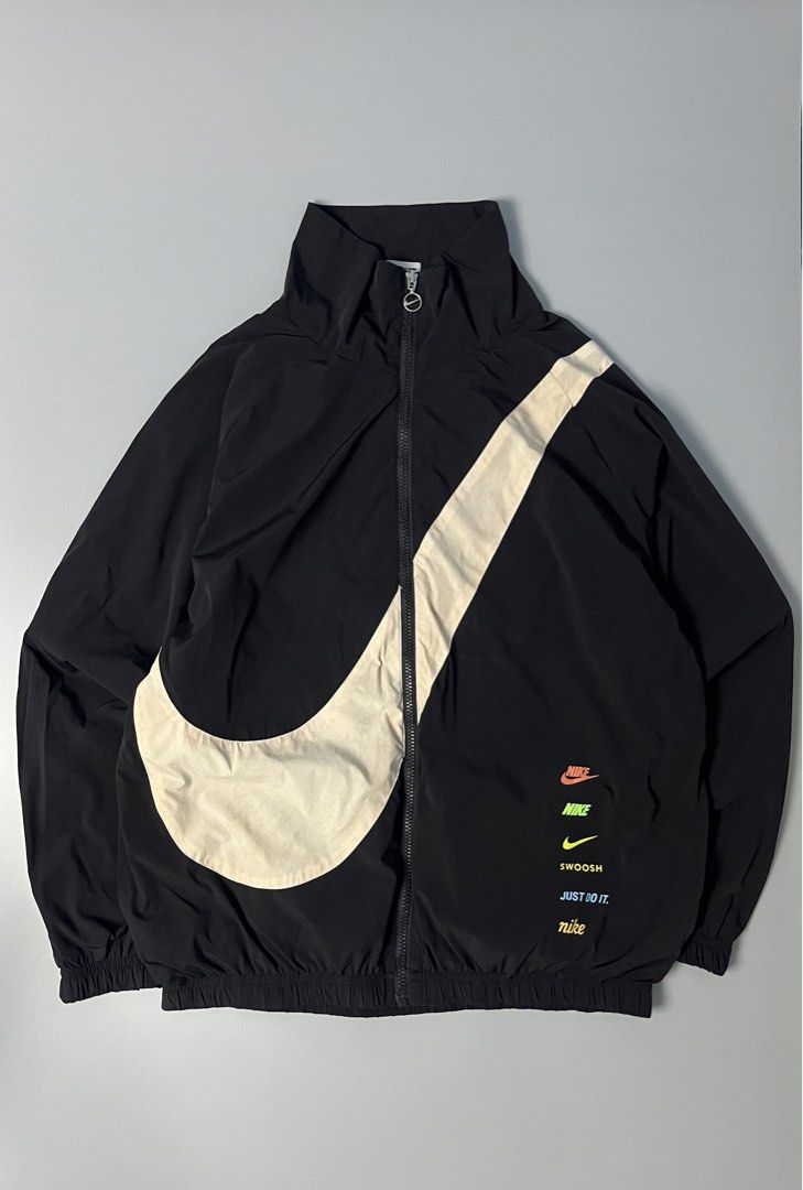 Nike Big Swoosh Windbreaker (Category: Coats, Jackets and Outerwear) located in Balanga. Submitted by itzmecelestial (Listing ID 1470858216, Image 2). Description: 🌸 NIKE BIG SWOOSH WINDBREAKER Size: L-XL Dimes: 24x27.5 Color rate: 10/10 Issue: Color transfer sa swoosh all over and may need tahi sa kili part 𝑴𝑶𝑷: GCash 𝑴𝑶𝑫: Jnt ONLY -NO COD/NO COP | PAYMENT FIRST POLICY. -No rush shipping. -No deleting/editing of bids, No return/No exchang