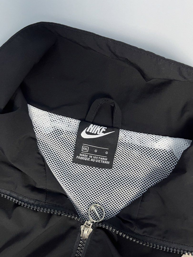 Nike Big Swoosh Windbreaker (Category: Coats, Jackets and Outerwear) located in Balanga. Submitted by itzmecelestial (Listing ID 1470858216, Image 3). Description: 🌸 NIKE BIG SWOOSH WINDBREAKER Size: L-XL Dimes: 24x27.5 Color rate: 10/10 Issue: Color transfer sa swoosh all over and may need tahi sa kili part 𝑴𝑶𝑷: GCash 𝑴𝑶𝑫: Jnt ONLY -NO COD/NO COP | PAYMENT FIRST POLICY. -No rush shipping. -No deleting/editing of bids, No return/No exchang