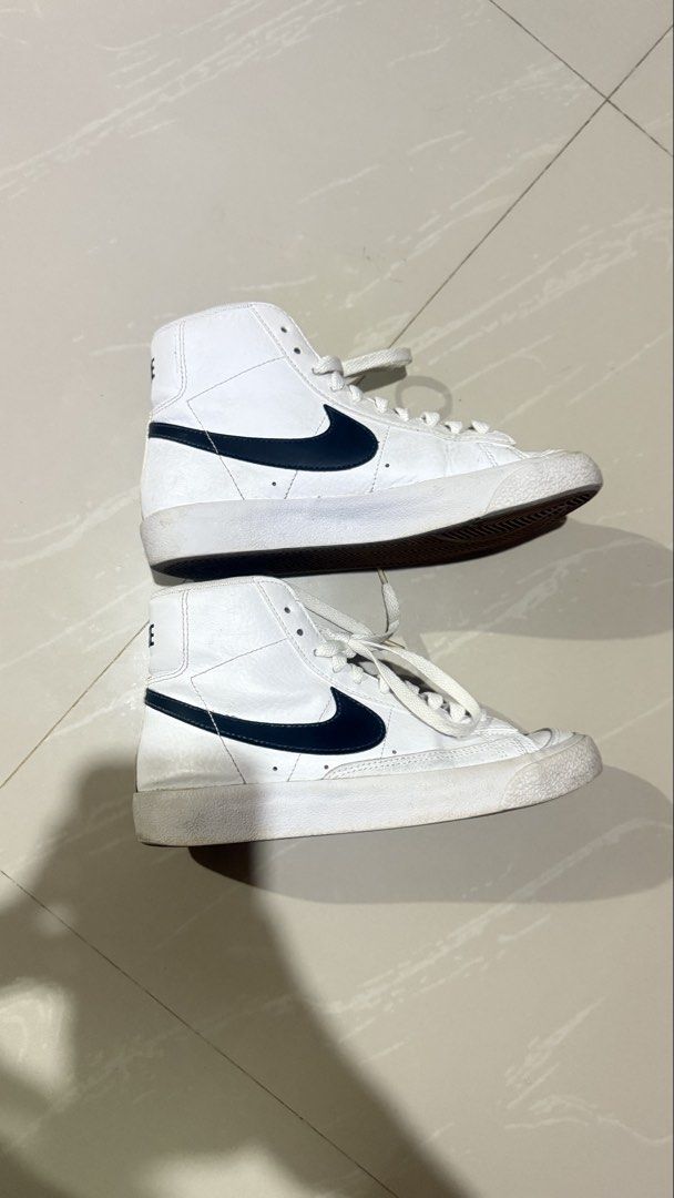 Nike Blazer Mid '77 Vintage White Black (Category: Sneakers) located in Manila. Submitted by akiii222 (Listing ID 1470887593, Image 1). Description: Nike Blazer (Mid) US 5 to 5.5 W used but still in good condition 9/10 bought from Footlocker loc: Laguna/Makati can do: Lalamove / J&T.