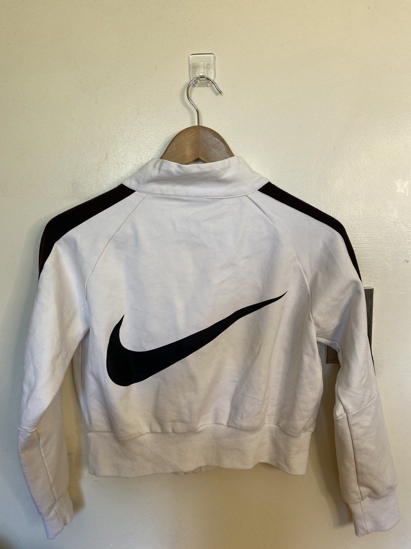 Nike cropped jacket s/m new.arrivals5 (Category: Activewear) located in Baguio. Submitted by buyforless_2600 (Listing ID 1470780584, Image 3). Description: .