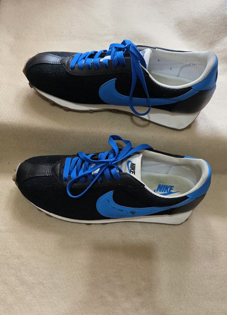 Nike Daybreak Black Royal Blue Sneakers Size US 11 (Category: Sneakers) located in Pasig City. Submitted by declutteringcart (Listing ID 1470776708, Image 3). Description: • needs cleaning • no box 🔸️ sf shouldered by buyer 🔸️ no reservation, first to pay gets the item 🔸️ take all as is. kindly check all photos for condition 🔸️ no lowballing please.