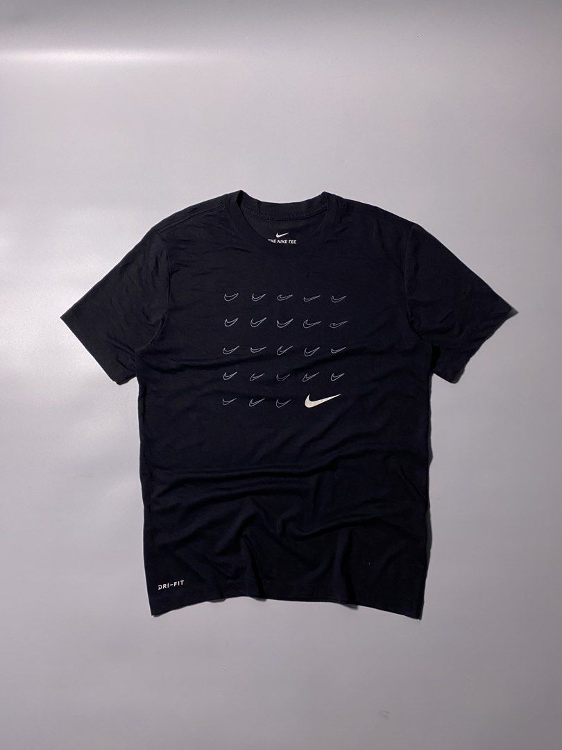 NIKE DRIFIT (Category: Activewear) located in Aurora. Submitted by oldiebutgoodie.fits (Listing ID 1470776793, Image 1). Description: NIKE DRIFIT 👕DETAILS EXCELLENT NO ISSUES 📐MEASUREMENTS SIZE M ON TAG WIDTH 19.5 LENGTH 27 WE CAN SHIP NATION WIDE🚚.
