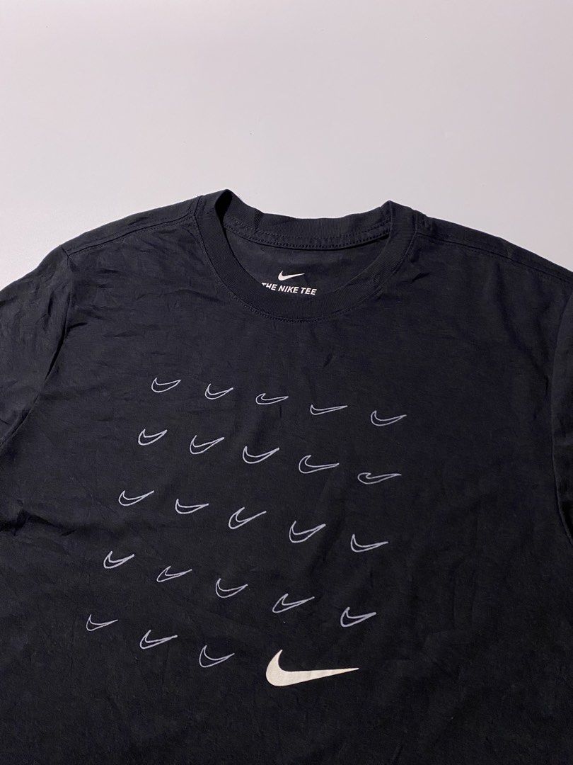 NIKE DRIFIT (Category: Activewear) located in Aurora. Submitted by oldiebutgoodie.fits (Listing ID 1470776793, Image 2). Description: NIKE DRIFIT 👕DETAILS EXCELLENT NO ISSUES 📐MEASUREMENTS SIZE M ON TAG WIDTH 19.5 LENGTH 27 WE CAN SHIP NATION WIDE🚚.