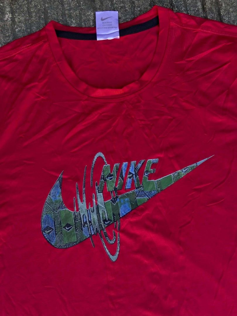 Nike Dry fit Big Logo (Category: Tshirts & Polo Shirts ) located in Lianga. Submitted by arwthrifts (Listing ID 1470841212, Image 3). Description: dimes: 27 length 20 Width .