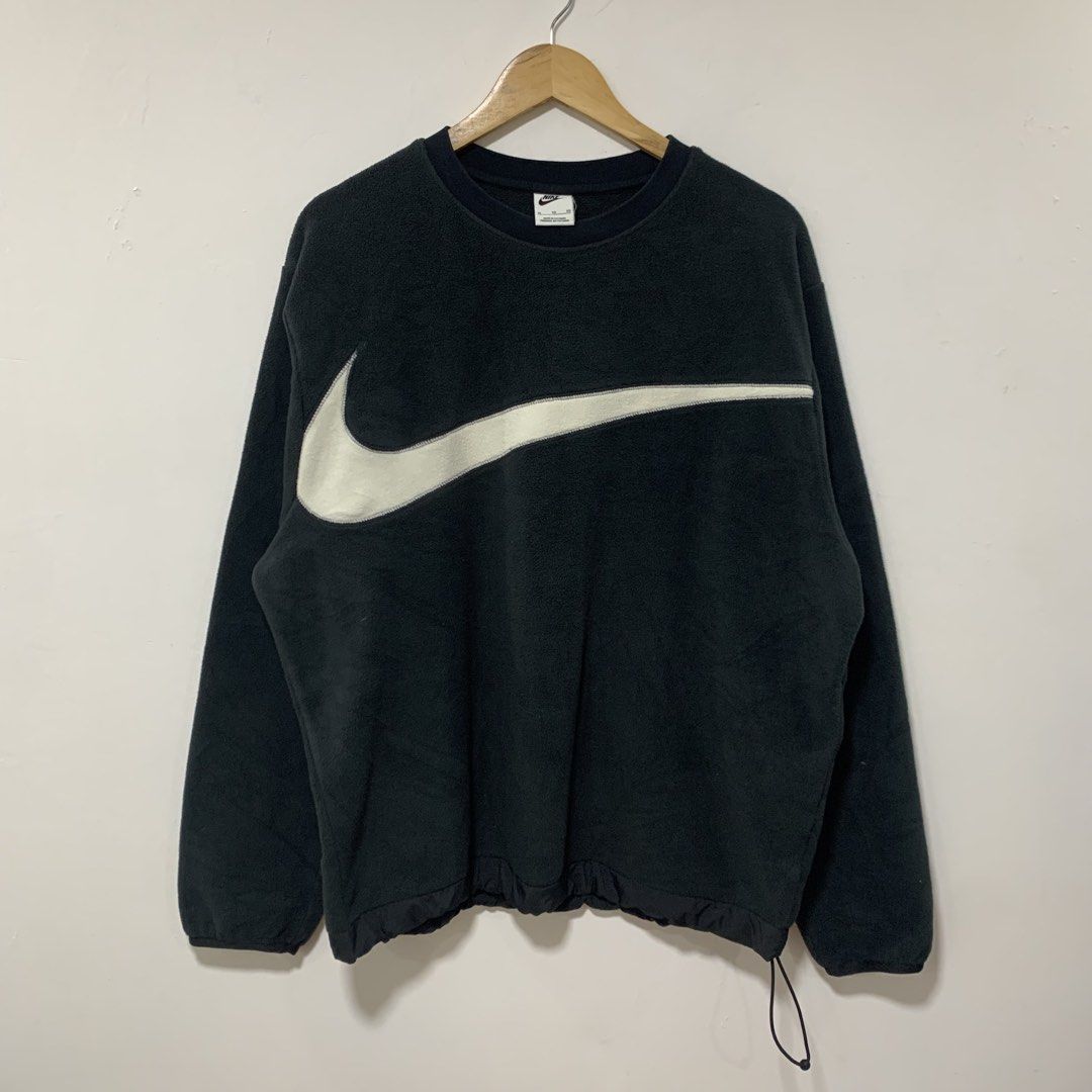 Nike fleece bigswoosh (Category: Hoodies) located in Cavite. Submitted by yobubsss (Listing ID 1470917758, Image 1). Description: Size XL 25w 28L Good condition No issue.