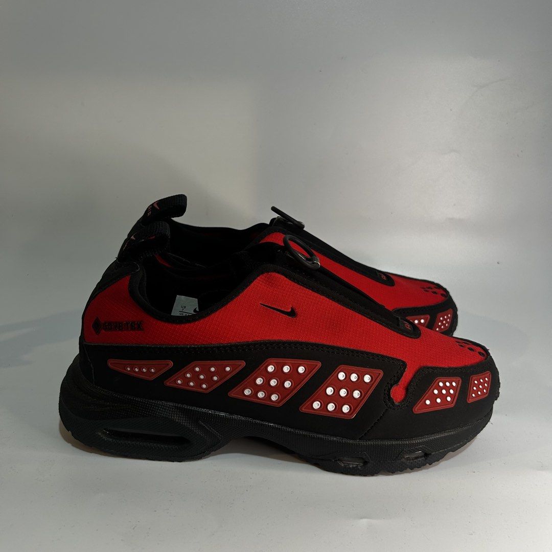 Nike goretex (Category: Sneakers) located in Iloilo. Submitted by shapatos_12 (Listing ID 1470898299, Image 1). Description: Nike gortex waterproof.