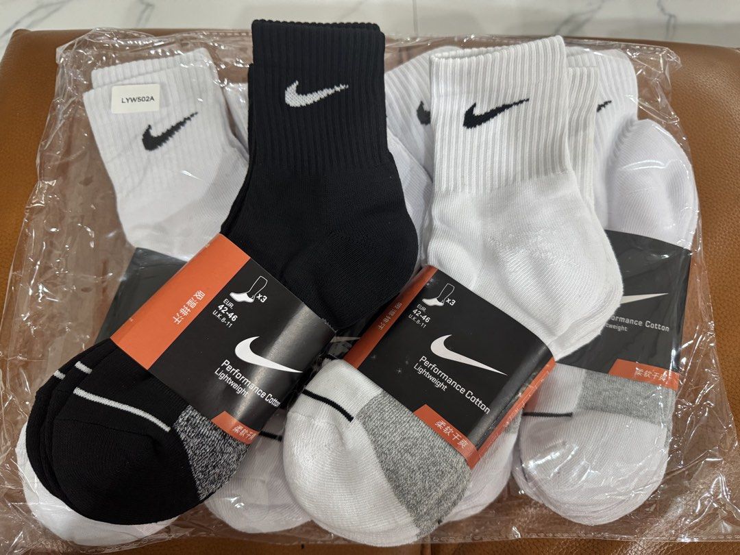 Nike High Quality Socks (Category: Socks) located in Manila. Submitted by mitchellzeng (Listing ID 1470872974, Image 1). Description: Nike Socks Cotton -Mid Cut -High quality ✅✅ Makapal na, masarap pa sa paa! Colors available: White / Black ₱120 lang may 3 pairs kana!!! Location: Manila Shipping or pickup.
