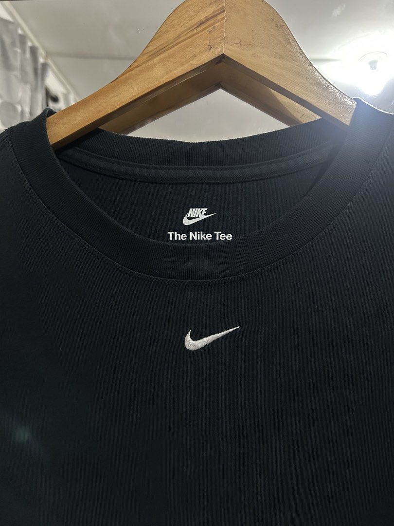 Nike Mid Swoosh (Category: Shirts) located in Pateros City. Submitted by _ramonparian (Listing ID 1470801204, Image 2). Description: Width: 20 Length: 22 Color Rate: 9.7/10 .