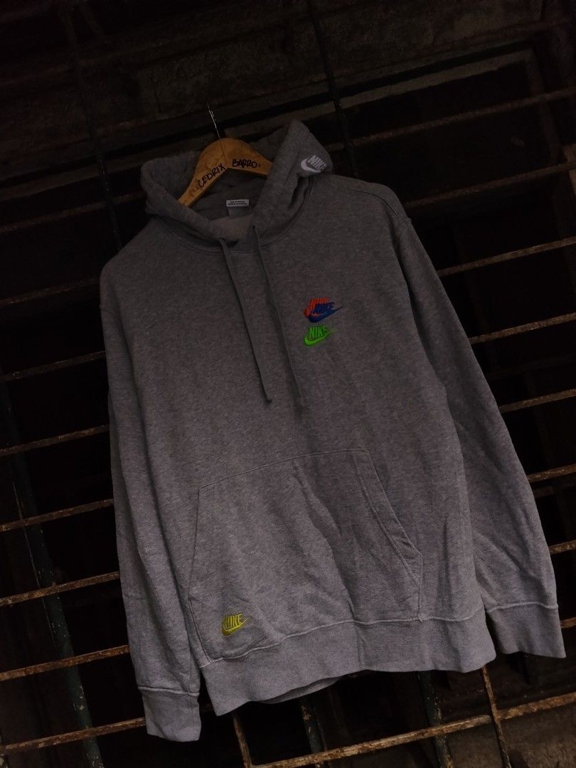 Nike Multiple Embroidery Logo Pullover Hoodie Gray (Category: Coats, Jackets and Outerwear) located in Pasay City. Submitted by swoosh_collector (Listing ID 1470810545, Image 2). Description: Nike Multiple Embroidery Logo Pullover Hoodie Gray • Size Large on Tag ( White Tag ) • Dimes W 22 | L 28 • Colorate 9.8/10 • Likenew Condition • Authentic Original • Complete Tags • No Issue/Flaws DN for more info 📩.