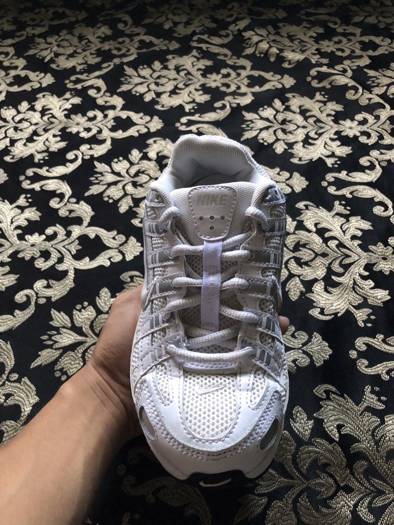 Nike p-6000 (Category: Sneakers) located in Dipolog. Submitted by sellgoodsitem_2k23 (Listing ID 1470777503, Image 2). Description: Nike p-6000 Eur:33.5 Excellent condition Issue: check last pic superminimal lang .