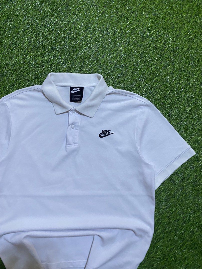 NIKE POLO (Category: Tshirts & Polo Shirts ) located in Manila. Submitted by niftythrifttt (Listing ID 1470863641, Image 3). Description: NIKE POLO SIZE L WIDTH - 20 LENGTH - 27 COLOR RATE 9.5 EXCELLENT CONDI NO ISSUE.