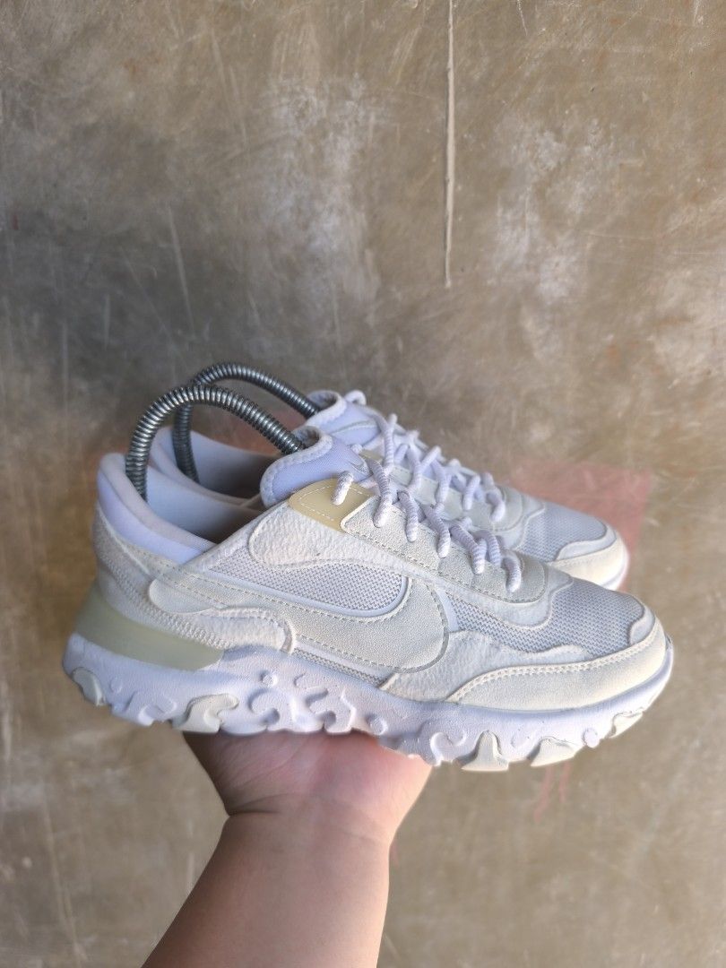 Nike React Revision (Category: Sneakers) located in Baguio. Submitted by soleseekerph (Listing ID 1470799462, Image 1). Description: US 6.5, Euro 37.5, 23.5 cm Excellent condition.