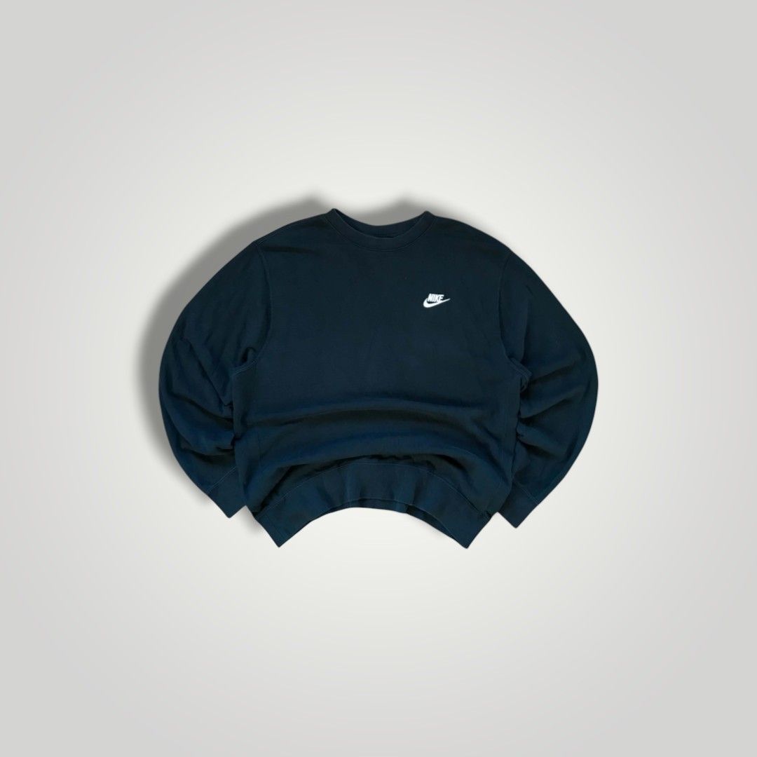 Nike Side Swoosh Longsleeves (Category: Coats, Jackets and Outerwear) located in Batangas. Submitted by adoboqt (Listing ID 1470770164, Image 1). Description: .