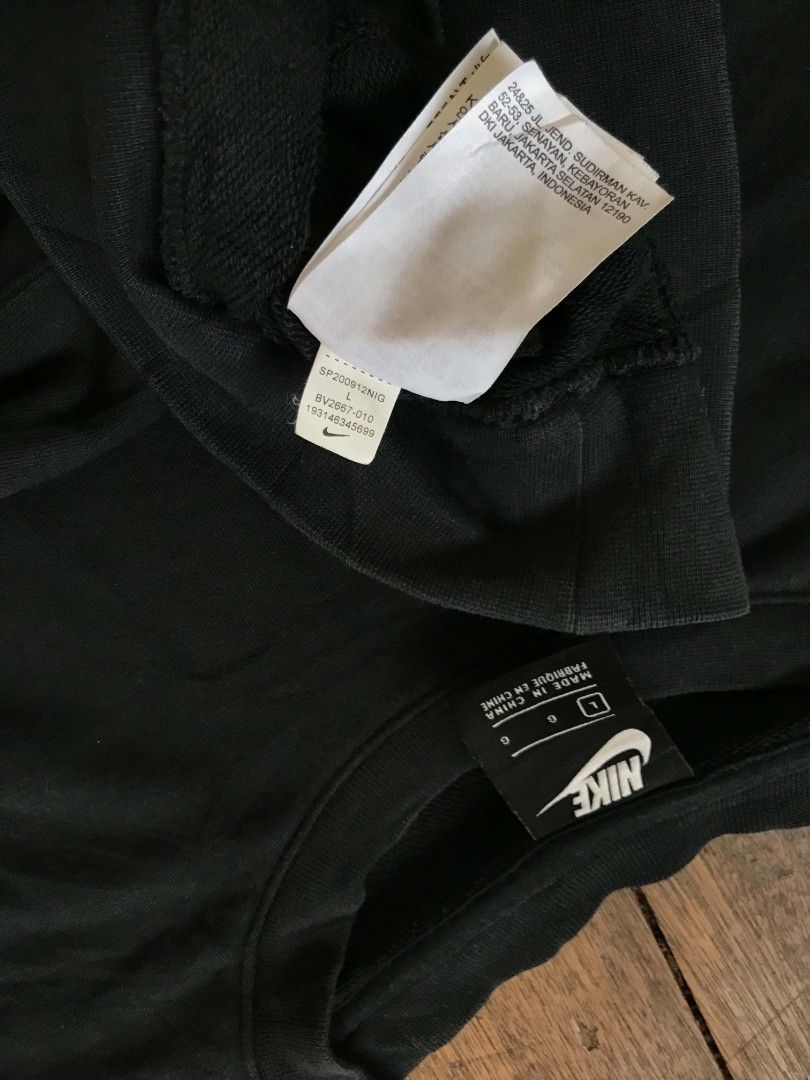 Nike Side Swoosh Longsleeves 💥 (Category: Coats, Jackets and Outerwear) located in Batangas. Submitted by adoboqt (Listing ID 1470770875, Image 2). Description: .