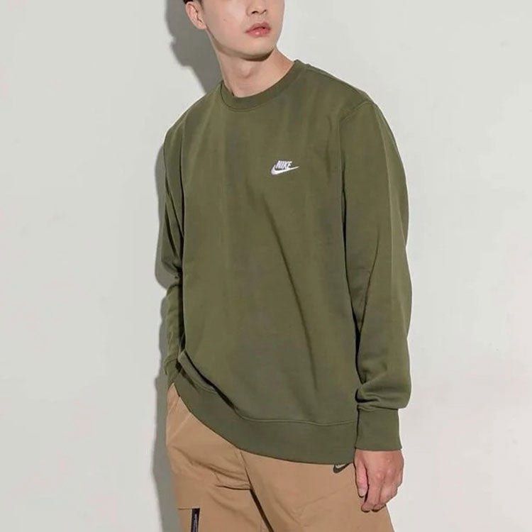 NIKE Solid Color Embroidered Sports Roundneck Pullover L/S (Category: Coats, Jackets and Outerwear) located in Cavite. Submitted by second_story_ph (Listing ID 1470813634, Image 1). Description: NIKE Solid Color Embroidered Sports Roundneck Pullover L/S Size: XLarge Dimension: 24” Width / 27.5” Length Condition: Excellent.