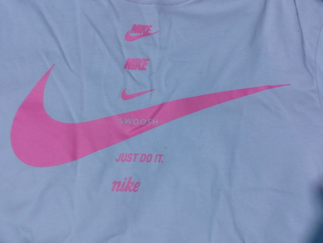 NIKE SWOOSH CROPPED SHIRT (Category: Tshirts & Polo Shirts ) located in Mauban. Submitted by vselection (Listing ID 1470770088, Image 2). Description: DM FOR MORE DETAILS!.