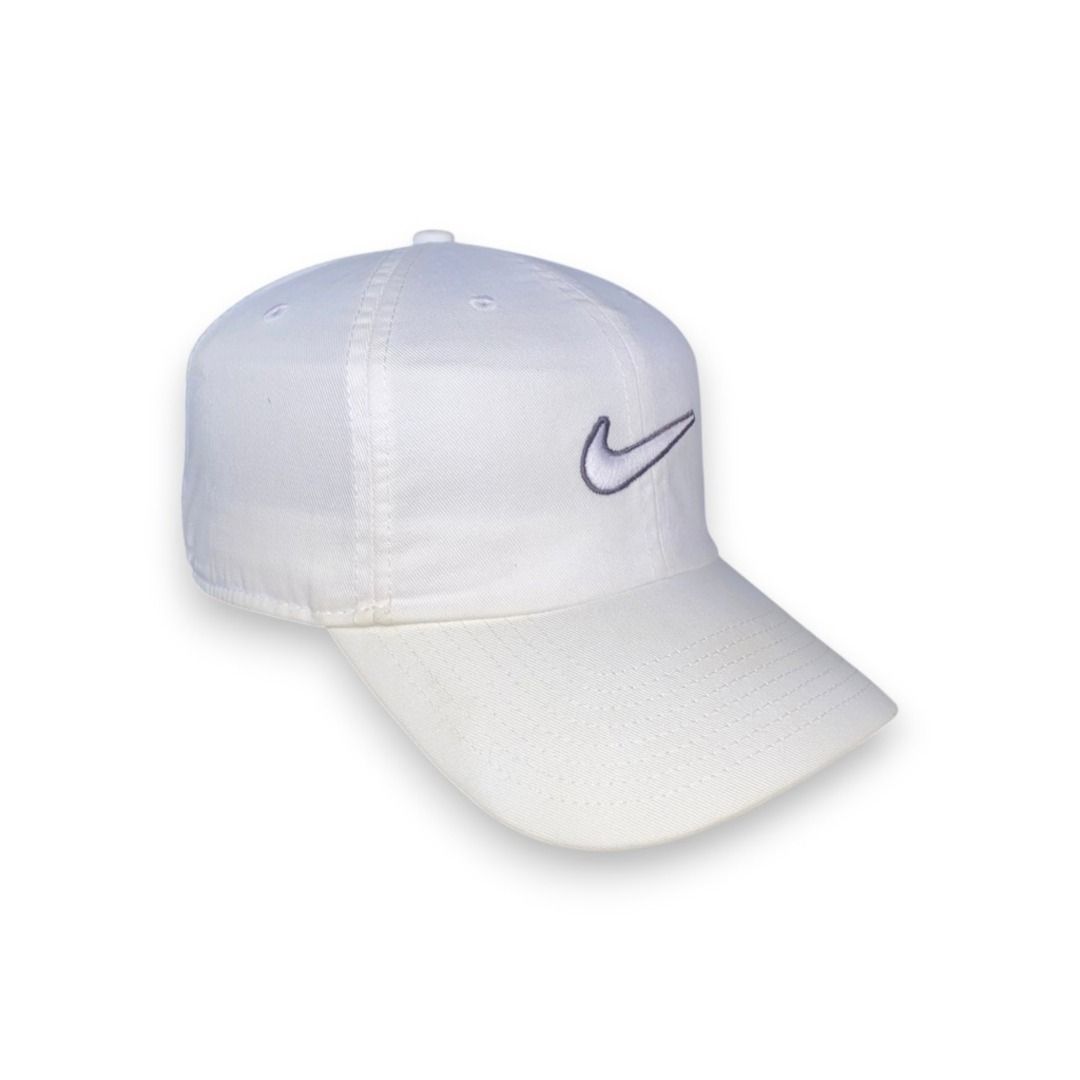 NIKE SWOOSH HERITAGE 86 WHITE CAP (Category: Caps & Hats) located in Quezon. Submitted by ejay.thrift.clothes (Listing ID 1470842386, Image 2). Description: FREE SHIPPING AUTHENTIC ONE SIZE FITS MOST NO ISSUE COLOR RATE: 10/10 AS NEW CONDITION FRESHLY WASHED READY TO WEAR # 637.