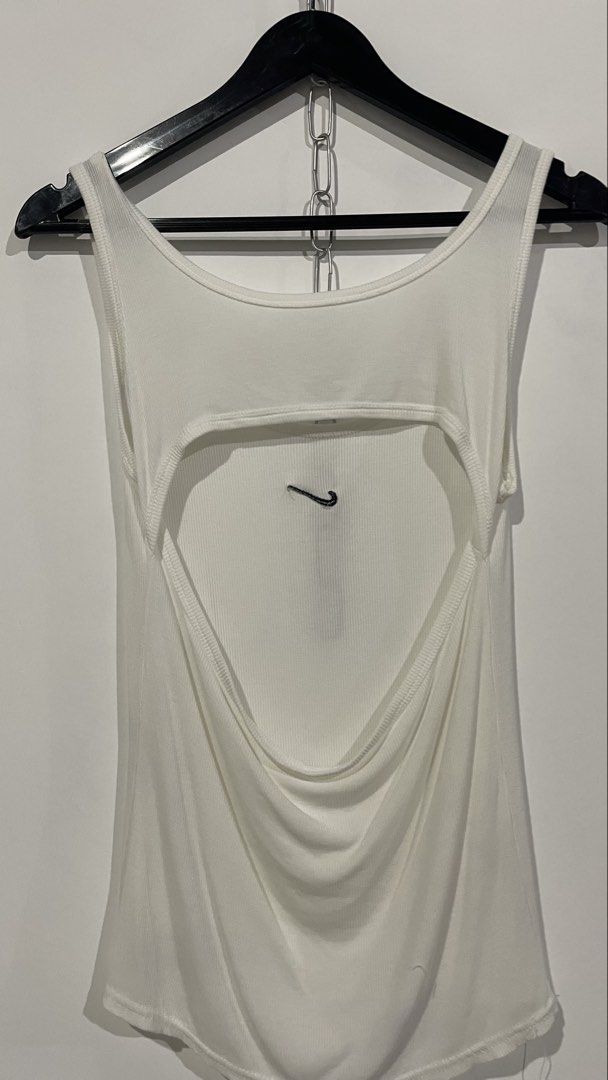 Nike Top (Category: Announcements) located in Arayat. Submitted by christian_srno (Listing ID 1470874665, Image 2). Description: .