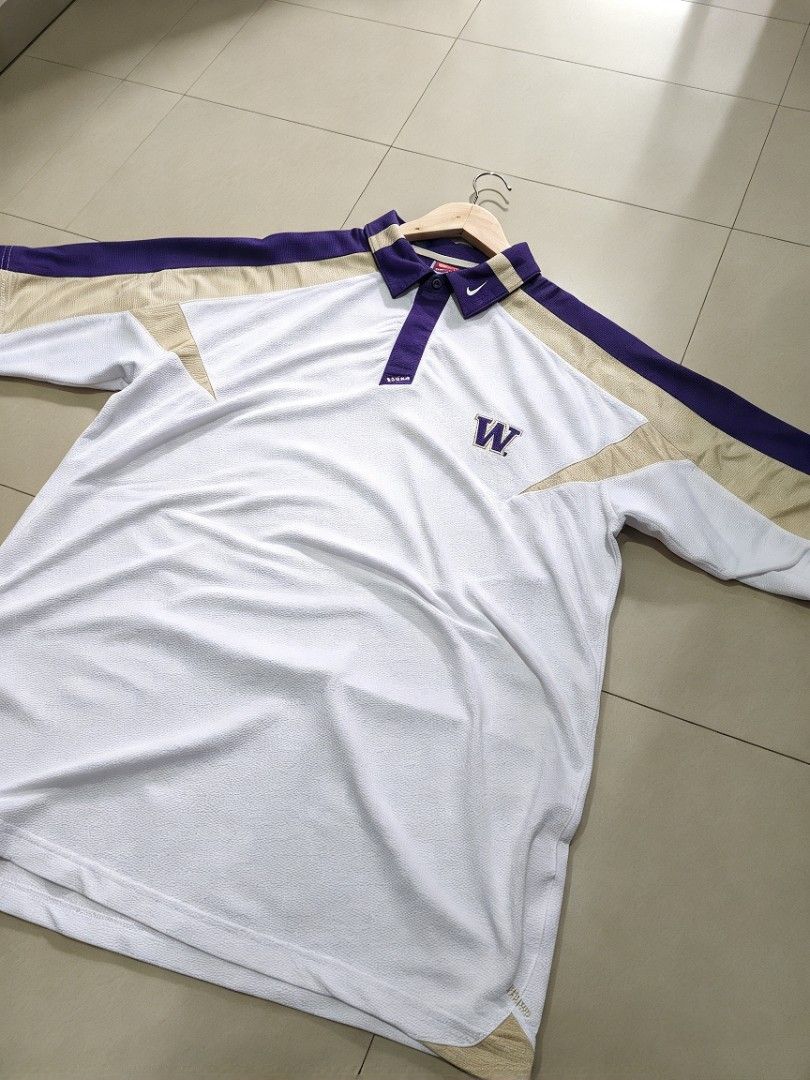 Nike vintage washington Polo (Category: Tshirts & Polo Shirts ) located in Cavite. Submitted by behindourstyle (Listing ID 1470872592, Image 1). Description: 1,499 free ship 🔥 No issue authentic size XL to xxl 24x30 Imus cavite.