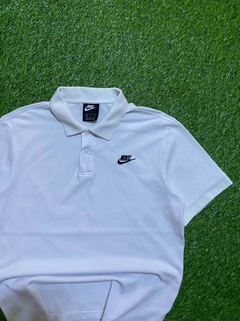 Nike White Polo Shirt (Category: Tshirts & Polo Shirts ) located in Manila. Submitted by franzenbal30332 (Listing ID 1470879540, Image 3). Description: NIKE POLO SIZE L WIDTH - 20 LENGTH - 27 COLOR RATE 9.5 EXCELLENT CONDI NO ISSUE.