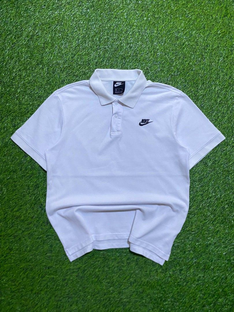 Nike White Polo Shirt (Category: Tshirts & Polo Shirts ) located in Manila. Submitted by franzenbal30332 (Listing ID 1470879540, Image 1). Description: NIKE POLO SIZE L WIDTH - 20 LENGTH - 27 COLOR RATE 9.5 EXCELLENT CONDI NO ISSUE.