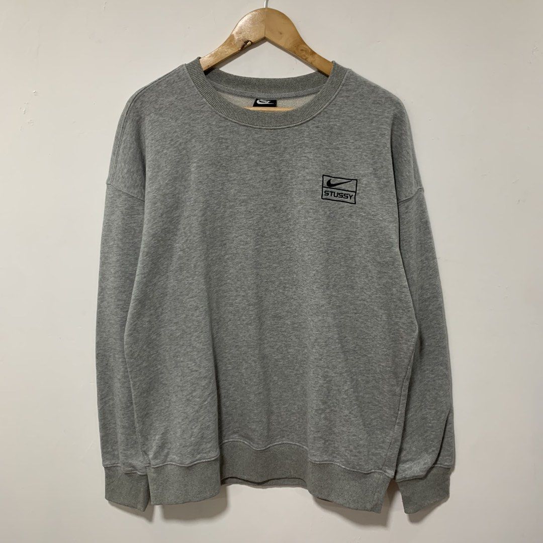 Nike x stussy (Category: Hoodies) located in Cavite. Submitted by yobubsss (Listing ID 1470916635, Image 1). Description: Size XL 24w 28L Good condition No issue.