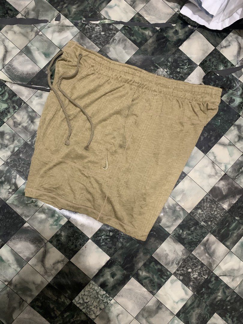 Nike yoga short Size medium 30-34 L17 (Category: Shorts) located in Cebu City. Submitted by tangubrhia45277 (Listing ID 1470861787, Image 3). Description: Nike yoga short Size medium 30-34 L17.