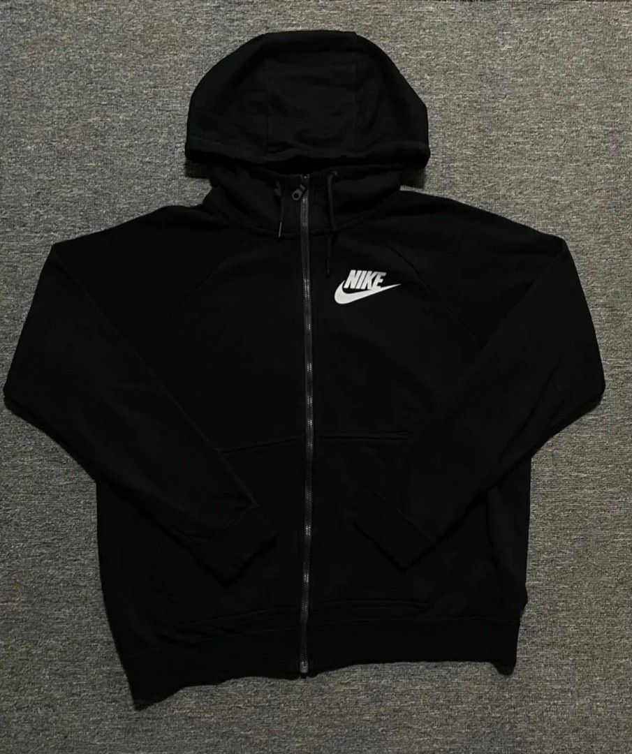 Nike Zip-Up Hoodie (Category: Hoodies) located in Manila. Submitted by jusss121 (Listing ID 1470788880, Image 1). Description: Youth Large on tag 22 Width 26 Length As new No issue PM/DM 💌.