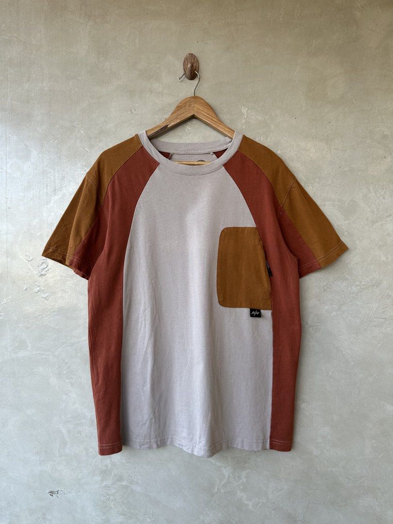 NINE POINT NINE - Level Tee “Desert Multi” (Category: Tshirts & Polo Shirts ) located in Cavite. Submitted by second_story_ph (Listing ID 1470825666, Image 2). Description: NINE POINT NINE - Level Tee “Desert Multi” Size. Medium Dimension: 21” Width / 28” Length Condition: Excellent.