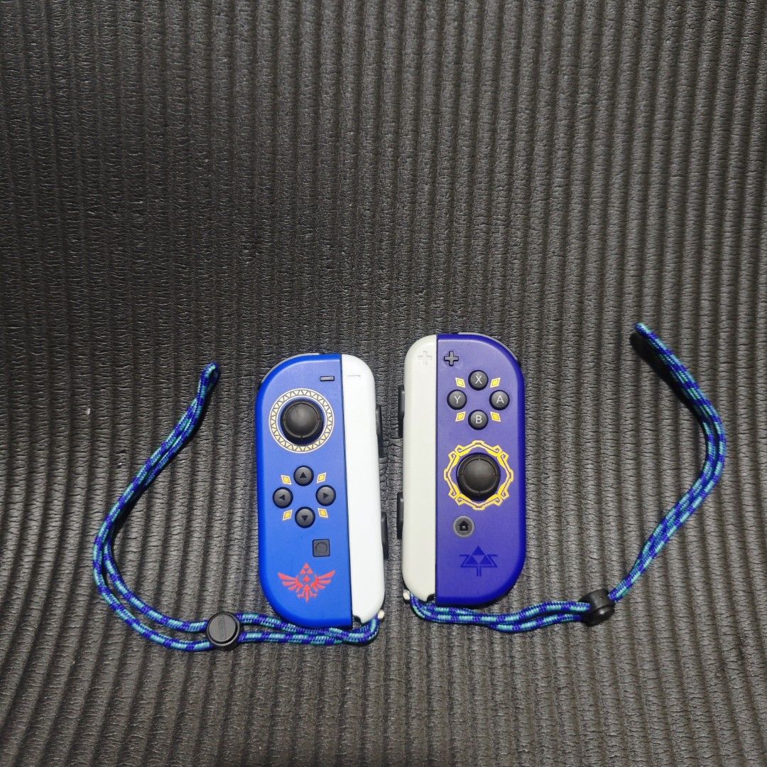 Nintendo Switch Joycon Skyward Sword HD Edition (Rare) (Category: Controllers) located in Quezon City. Submitted by shopme_gadget30 (Listing ID 1470903882, Image 1). Description: kindly read the details first for sale fixed price mint Condition tested and working no drifting all buttons Working compatible to Nintendo switch Good for collection No Box qc area meet up: sm north shipping fee must shoulder by the buyer via lalamove or grab payment: b