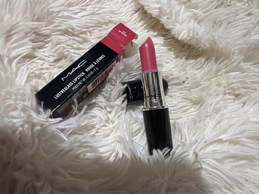 NO PHOTOS MAC LUSTERGLASS LIPSTICK (Category: Makeup) located in Pugo. Submitted by caztraine (Listing ID 1470771529, Image 1). Description: 3pcs left.