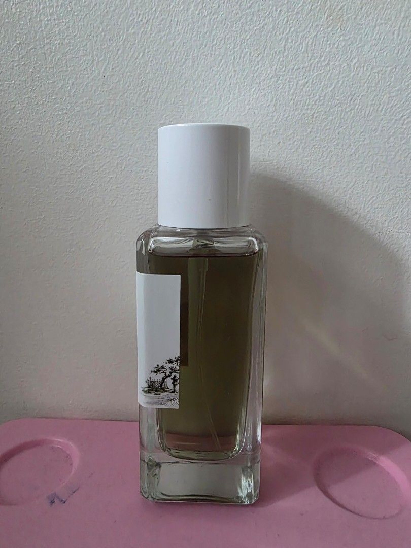NONO Momocha Perfume 50ml (Category: Fragrance & Deodorants) located in Quezon City. Submitted by saiderr (Listing ID 1470871393, Image 2). Description: ALMOST FULL! missing a few sprays lang NONO Momocha fragrance - Capacity: 50ml - Scent Profile: Perfect for peach tea lovers - Reason for selling: Not my scent profile COURIER FEE/SHIPPING FEE NOT INCLUDED.
