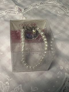 (Category: ) located in . Submitted by favoritepreloved (Listing ID 1470896667, Image 1). Description: .