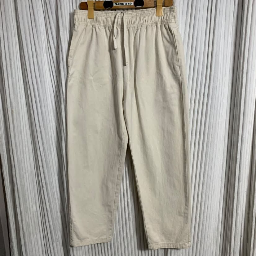 NP269-GU MEN'S DENIM CHEF PANTS (Category: Trousers) located in Bauang. Submitted by summercollectionfc (Listing ID 1470807508, Image 3). Description: ❗️𝘼𝙡𝙡 𝙙𝙚𝙩𝙖𝙞𝙡𝙨 𝙥𝙤𝙨𝙩𝙚𝙙❗️ ✨𝗚𝗨 𝗠𝗘𝗡'𝗦 𝗗𝗘𝗡𝗜𝗠 𝗖𝗛𝗘𝗙 𝗣𝗔𝗡𝗧𝗦✨ ᴄᴏᴅᴇ: ɴᴘ-269 𝐏𝐫𝐢𝐜𝐞: 𝟒𝟒𝟖 + 𝐒𝐅 𝐨𝐧𝐥𝐲 ▪️ LARGE ▪️ Good as New ▪️ No issues ▪️ W 30-34" x L 39" ▪️ NATURAL 📍Location: LA UNION (New updated location) 📩DM for faster transaction 𝙿𝙰𝚈𝙼𝙴𝙽𝚃 & 𝚂𝙷𝙸�