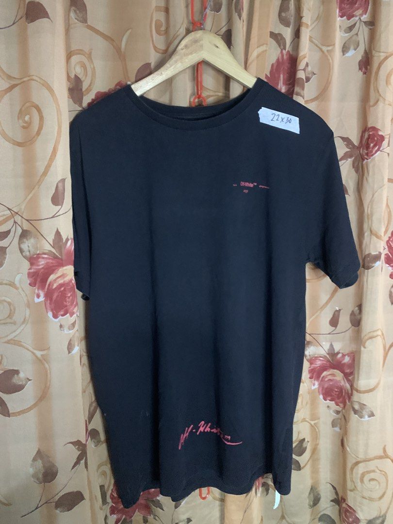 Off white (Category: Tshirts & Polo Shirts ) located in Tagum. Submitted by vincemojado_127 (Listing ID 1470900142, Image 2). Description: Condition:8.7/10 Issue: unknown white stain.