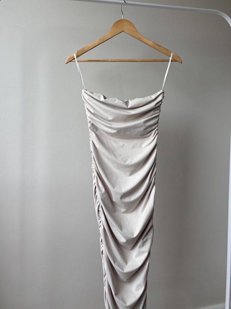 Off-White Ruched Maxi Dress (Category: Evening dresses & gowns) located in Taguig. Submitted by curatedbyk_ (Listing ID 1470860423, Image 2). Description: - Stretchable XS - S - XS on tag - Thick Fabric - Worn once * No cancellation / return due to item doesn’t fit etc. (Condition & sizing are always well informed.) * Joy reservers / offer = blocked. * All items are cleaned and ready to wear. * Lalamove shipping only / meetup. My measurements: * 