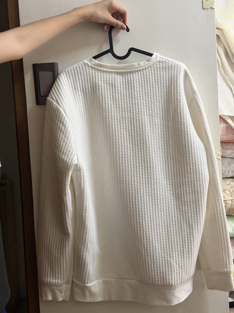 Off-White Waffle Knit Crewneck Sweatshirt (Category: Coats, Jackets and Outerwear) located in Bacoor. Submitted by aeieaa (Listing ID 1470787403, Image 2). Description: Premium textured thermal / waffle-knit fabric for a cozy look.
